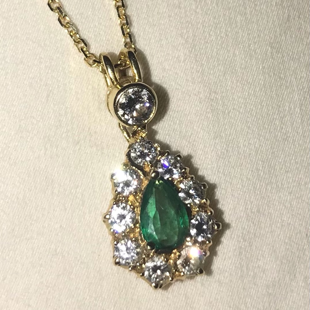 18k gold emerald necklace